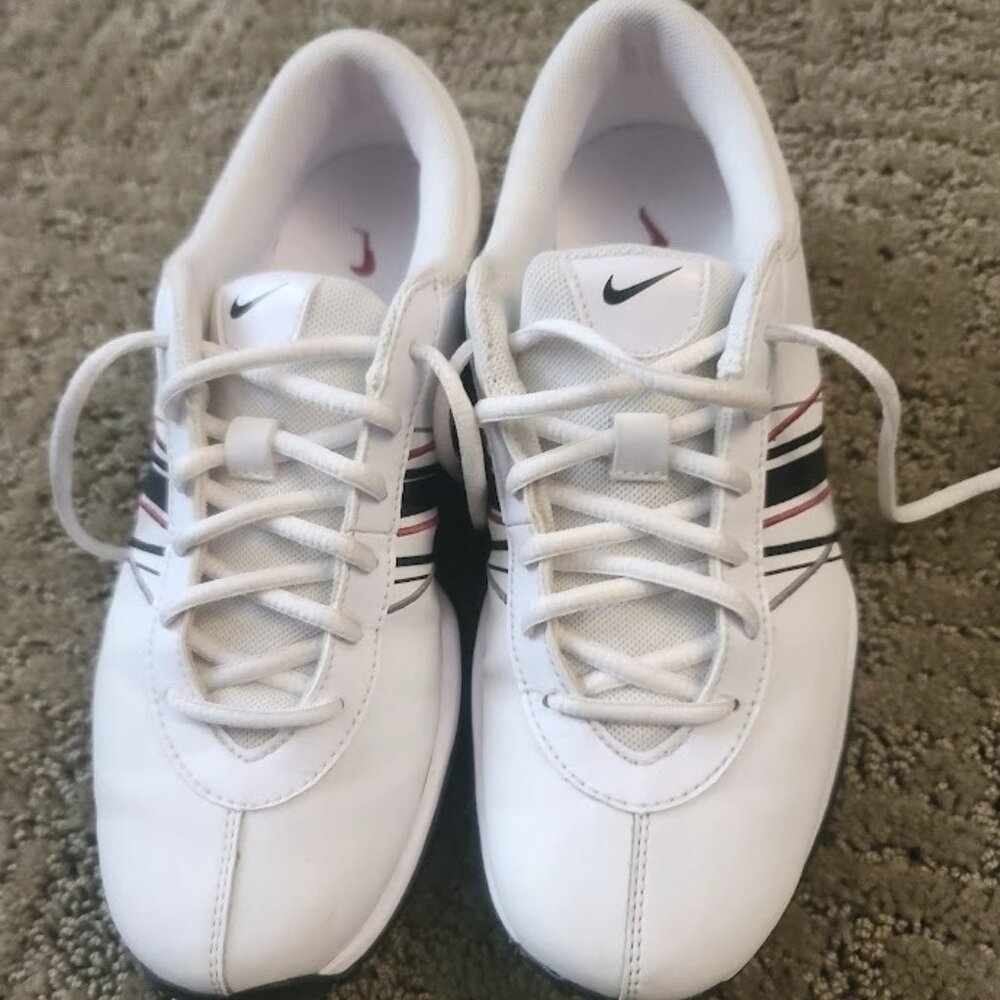 Nike Delight Women's Golf Shoes Sz 5